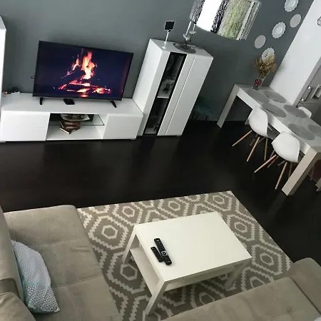 Апартаменти Tampa Forest View Брашов